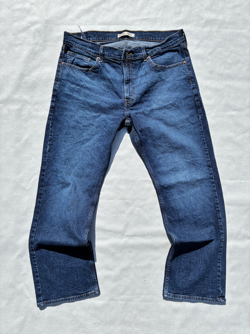 Vintage Men's Signature Levis's Strauss Relaxed Dark-washed Blue Jeans Size 36 x 30
